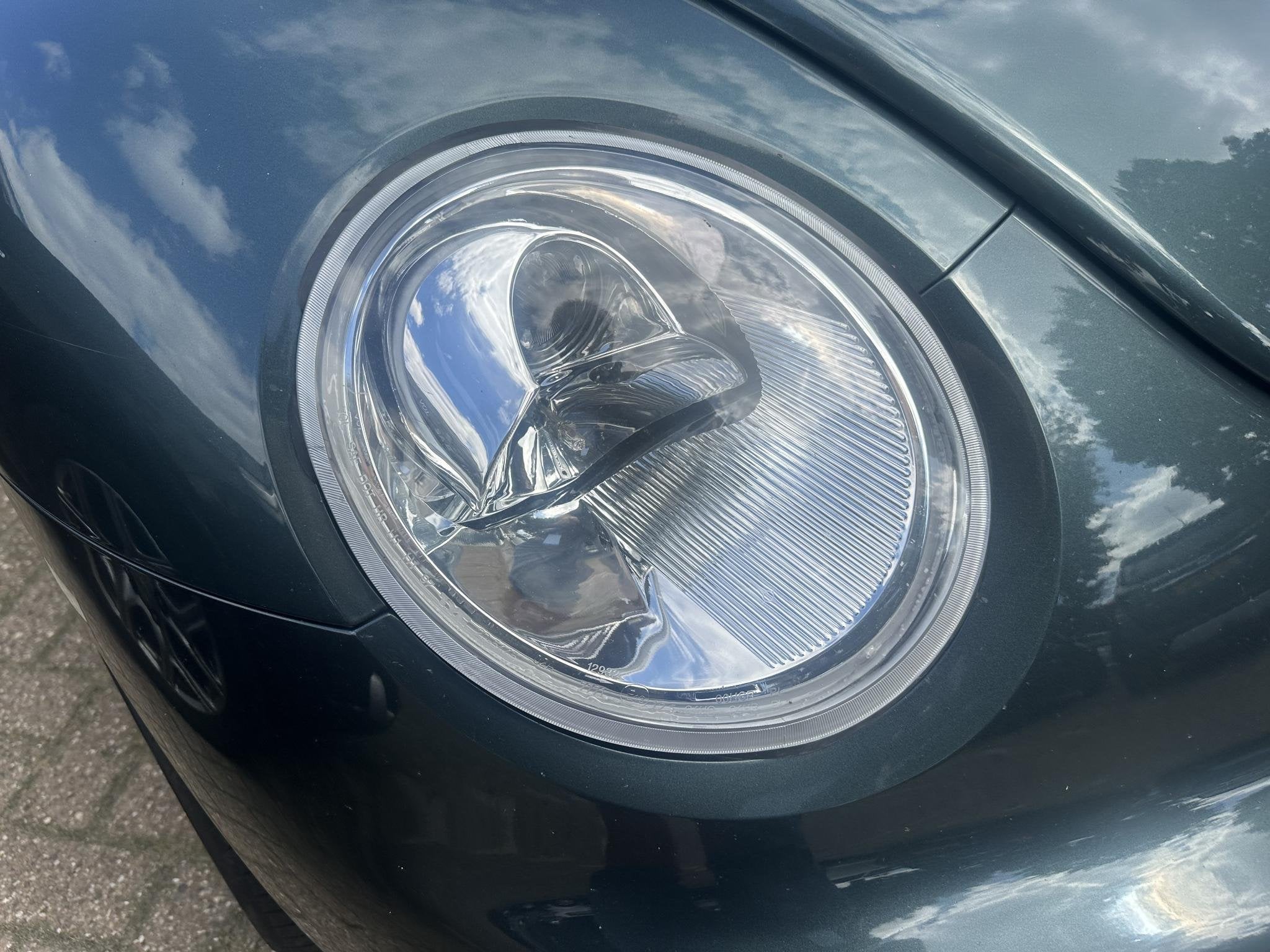 Volkswagen New Beetle 1.6 /Airco/Radio/Lm velgen, Auto's, Cruise Control, Stof, Gebruikt, 4 stoelen
