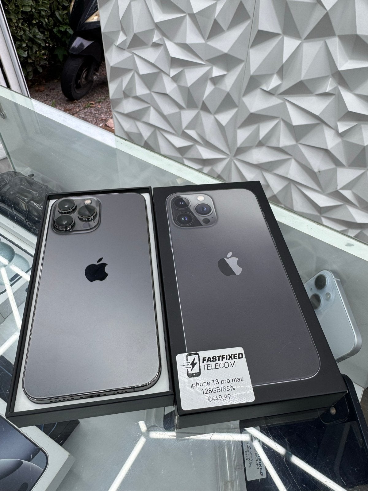 Foto 15 van Diverse iPhones met 1 jaar garantie - Verschillende modellen