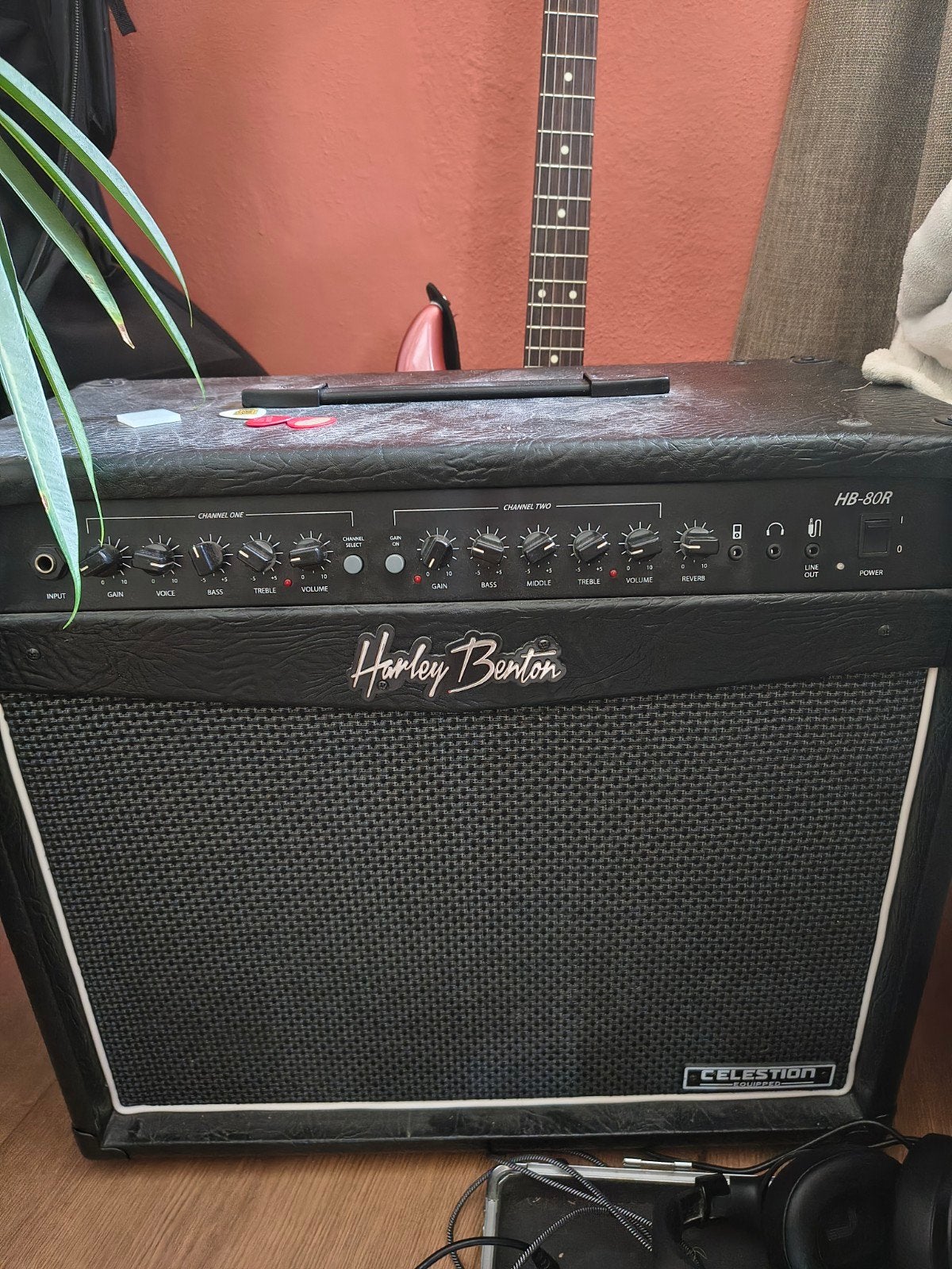 Harley Benton HB-80R Gitaarversterker, Ophalen, Zo goed als nieuw, Gitaar, 50 tot 100 watt