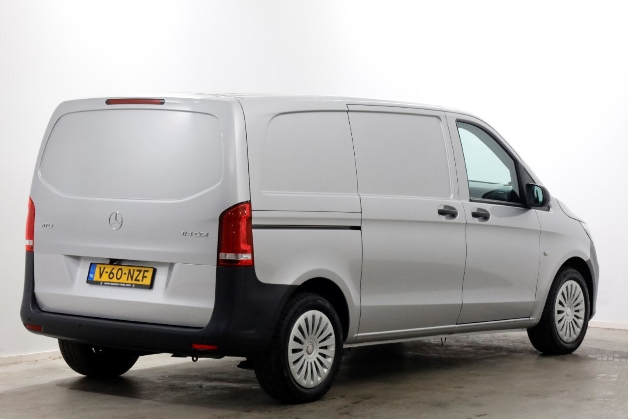 Mercedes-Benz Vito 114 CDI 136pk Compact 9G Automaat 2x Schu, Auto's, Gebruikt, Euro 6, 4 cilinders, 2000 kg