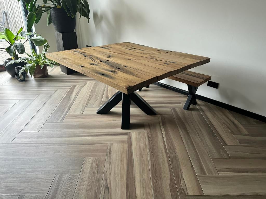 Eettafel en bankje van eiken wagondelen, Huis en Inrichting, Tafels | Eettafels, Ophalen, Zo goed als nieuw