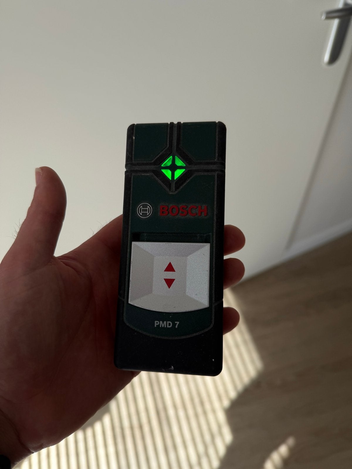 Bosch Leidingzoeker Detector PMD 7, Doe-het-zelf en Verbouw, Meetapparatuur, Verzenden, Gebruikt, Elektriciteit