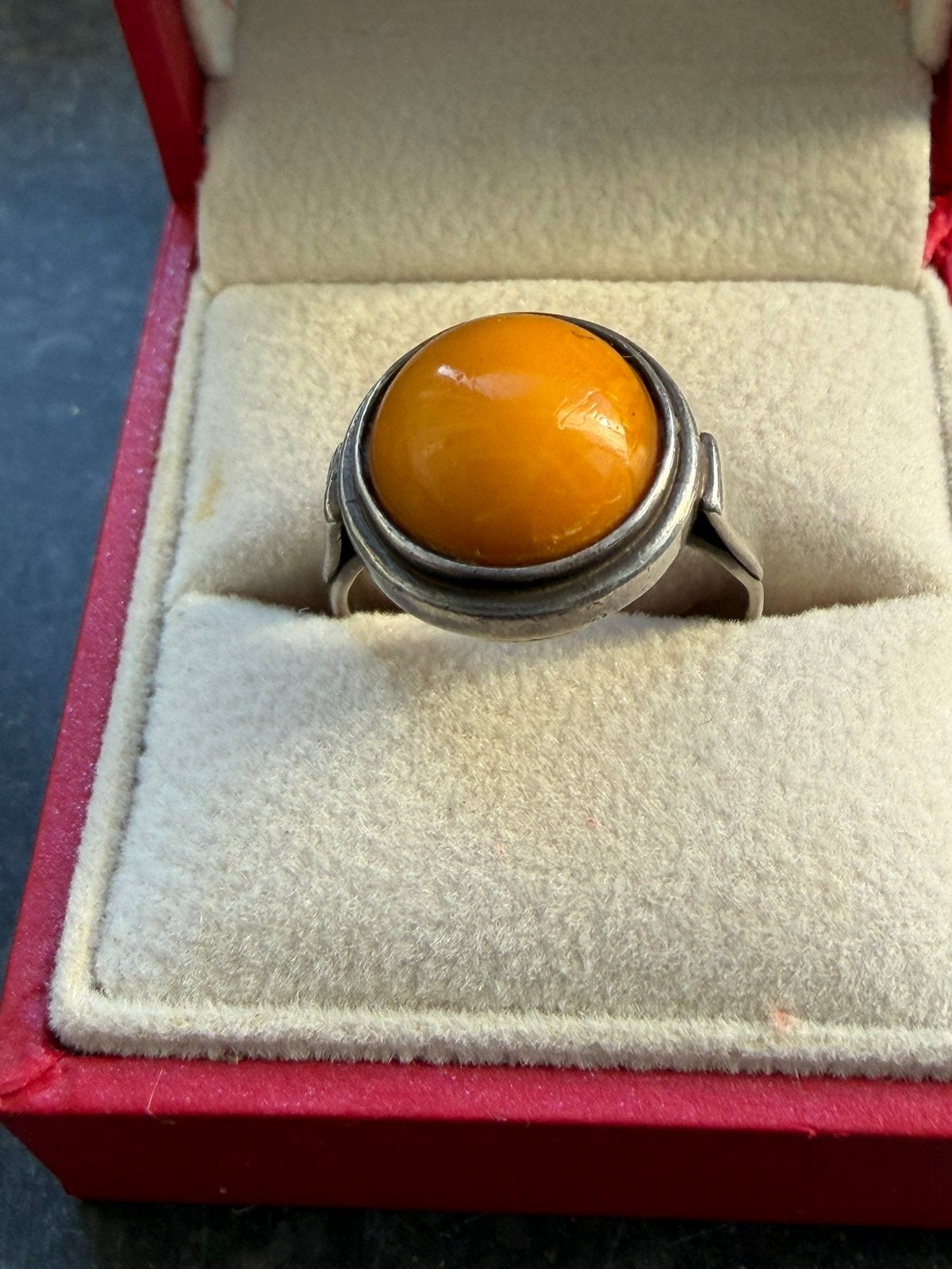 Vintage 925 zilveren ring met butterscotch-kleurige cabochon, Gebruikt, Ophalen of Verzenden, 17 tot 18, Dame of Heer
