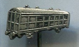 Gesloten wagon zilverkleurig trein speldje ( J_007), Verzenden, Nieuw, Transport, Speldje of Pin