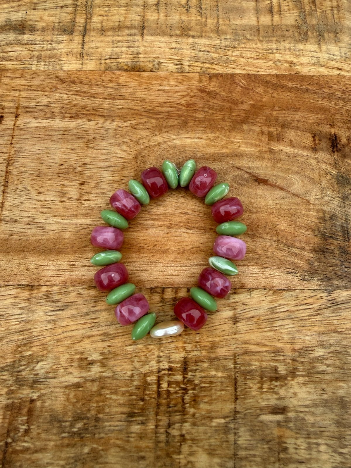 Handgemaakte Armband van Kleurrijke Acryl Kralen, Overige kleuren, Kunststof of Plastic, Nieuw, Ophalen of Verzenden
