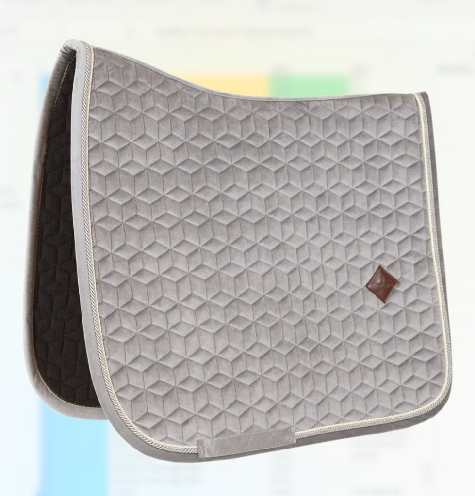 Dekje Kentucky Basic Velvet beige full dressuur, Dieren en Toebehoren, Paarden en Pony's | Dekens en Dekjes, Full (L), Dressuurdekje