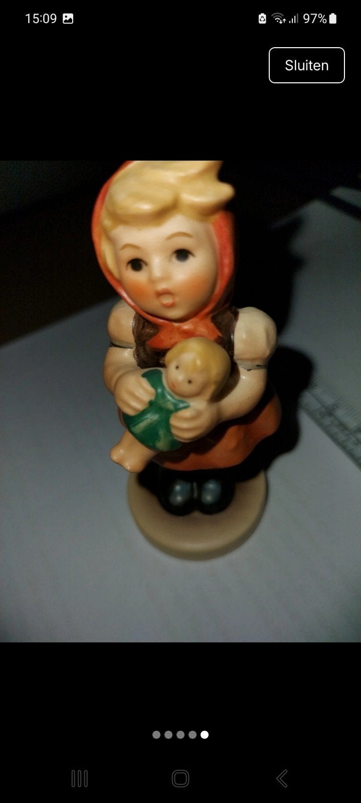 Vintage Hummel beeldje - Meisje met pop, Ophalen of Verzenden, Gebruikt, Hummel