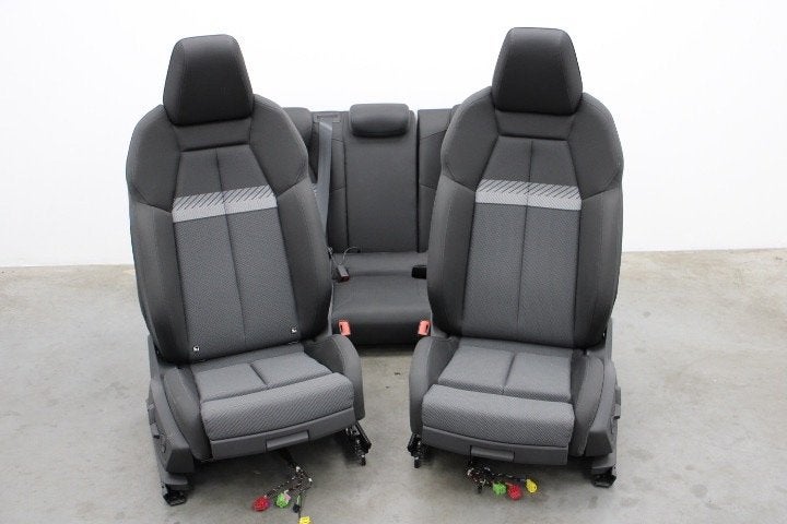 Compleet interieur Audi Q4 - zo goed als nieuw, Auto-onderdelen, Ophalen of Verzenden, Gebruikt, Audi