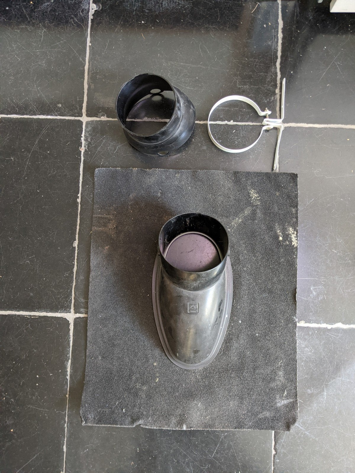 Ubbink Dakdoorvoer ubiflex met montagebeugel en bitumen slab, Ophalen of Verzenden, Nieuw, Ventilator en Afzuiger