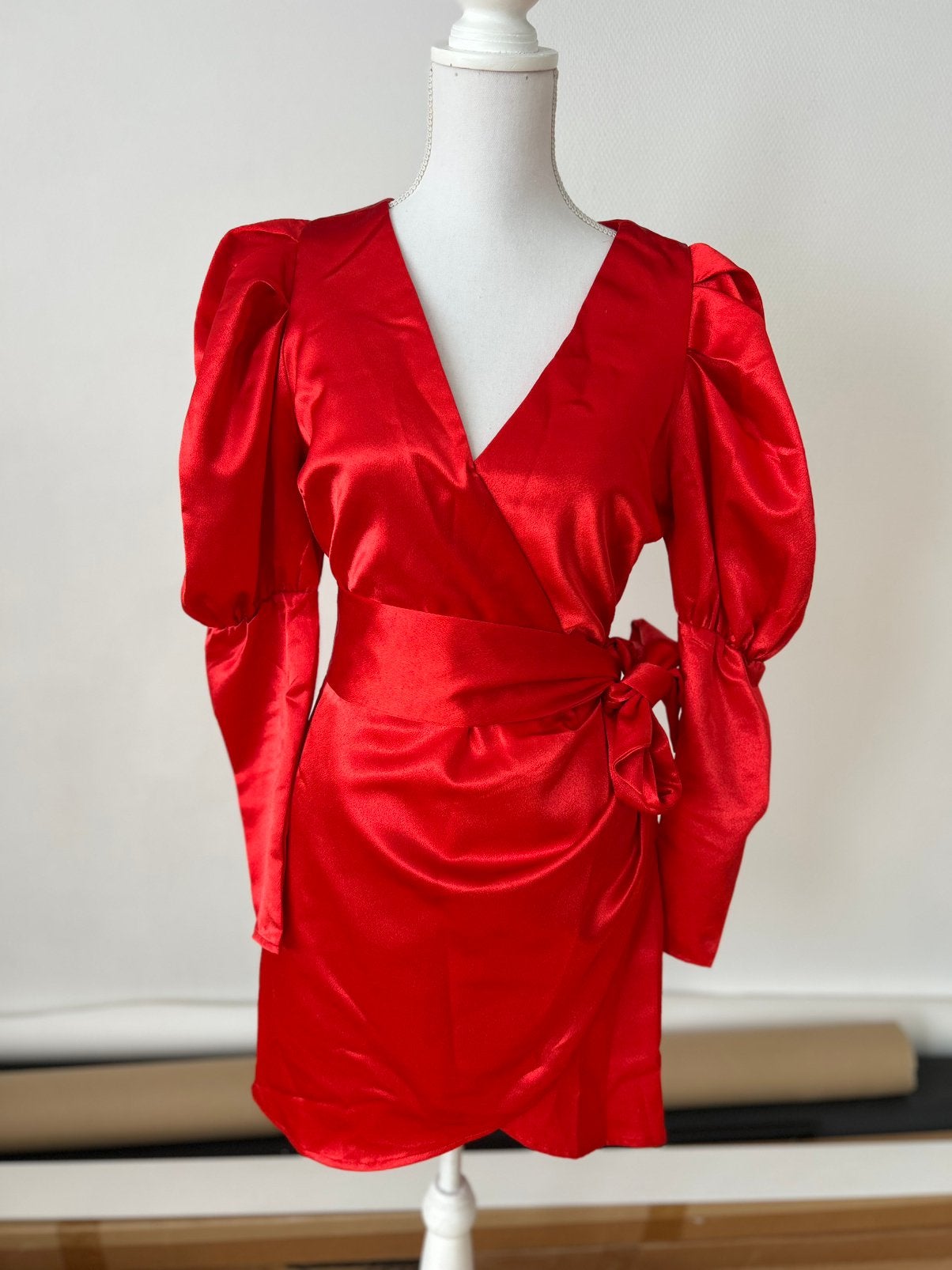 Jurk - Maar S - Loavies, Kleding | Dames, Ophalen of Verzenden, Zo goed als nieuw, Rood, Boven de knie