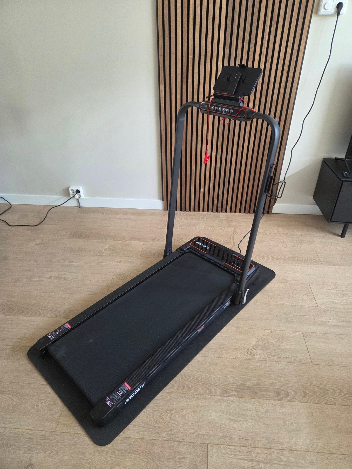 MOOVV Pro v3 Incline Loopband - Compact en Opvouwbaar, Ophalen, Zo goed als nieuw, Metaal, Loopband