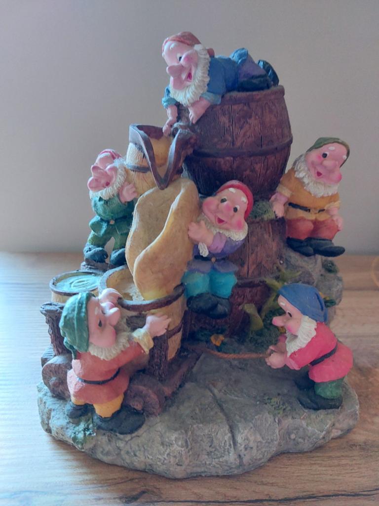 Kabouter / waterval / 19 cm hoog, Ophalen of Verzenden, Zo goed als nieuw