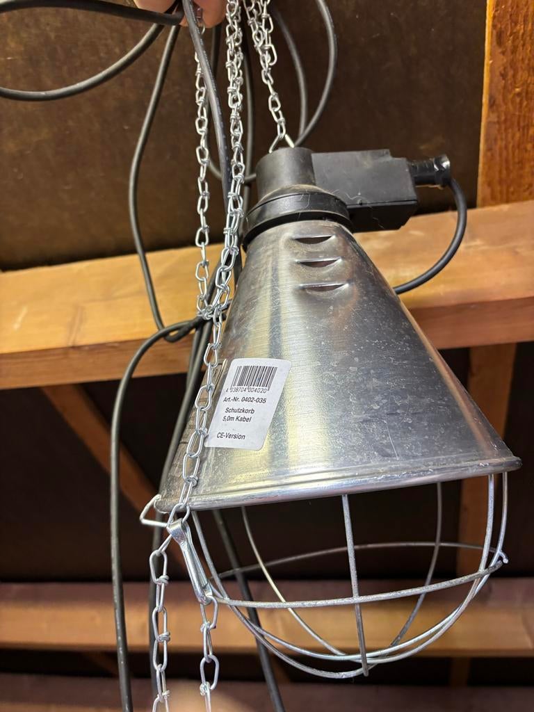 Infraroodlamp met beschermkorf, Dieren en Toebehoren, Pluimvee | Toebehoren, Zo goed als nieuw, Ophalen of Verzenden