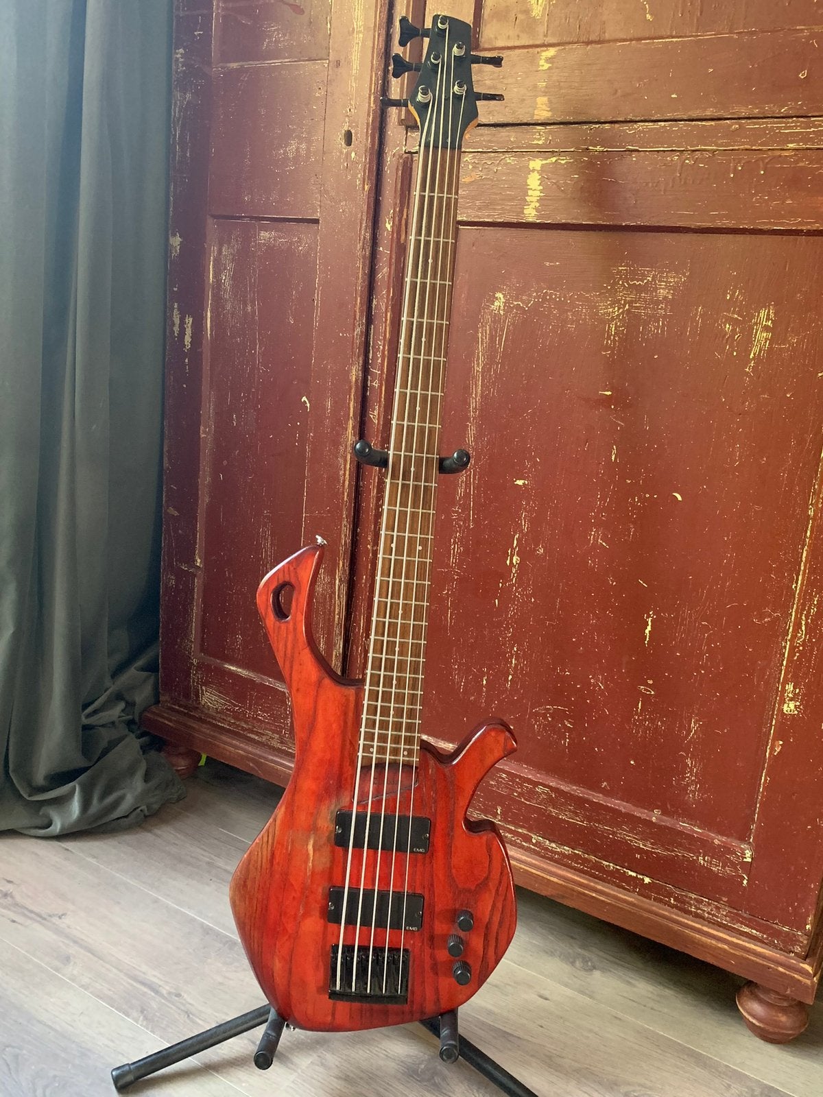 5-snarige basgitaar met EMG-elementen & snelle hals, Muziek en Instrumenten, Ophalen, Gebruikt, Elektrisch, 5-snarig