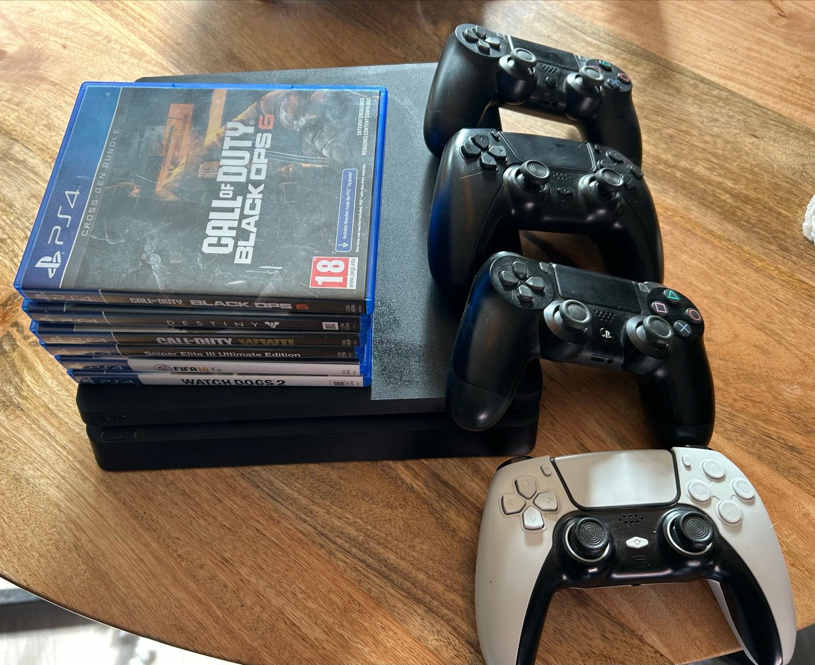 PS4 Slim 500GB met 4 controllers,games en Turtle Beach heads, Ophalen of Verzenden, Met 3 controllers of meer, Slim, 500 GB