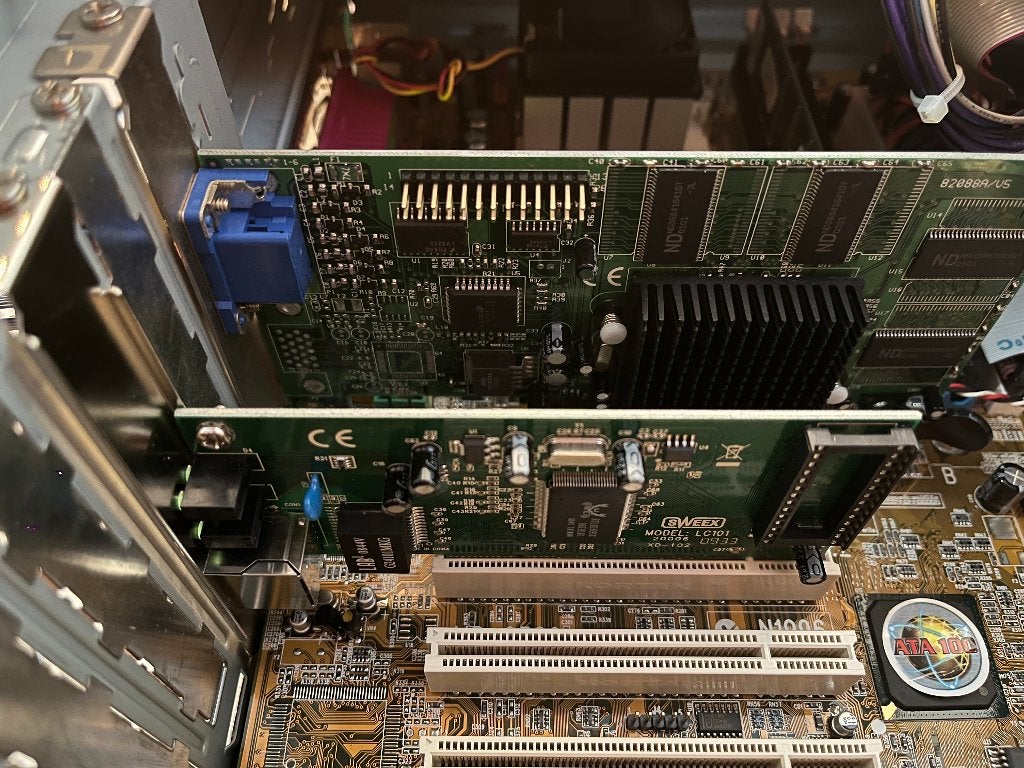 Pentium III 866 retro PC + Gravis UltraSound Max 2.1, Ophalen, Gravis