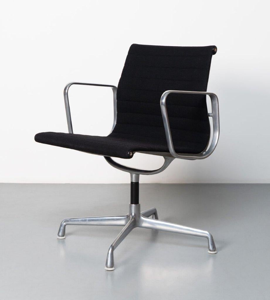 Vintage Charles & Ray Eames (EA 108) stoelen, set van 4, Ophalen, Gebruikt, Zwart, Stof