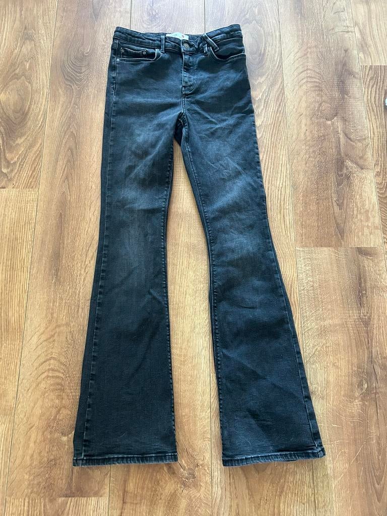 Leuke zwarte flare jeans, Ophalen of Verzenden, Zo goed als nieuw, Zwart, W28 - W29 (confectie 36)