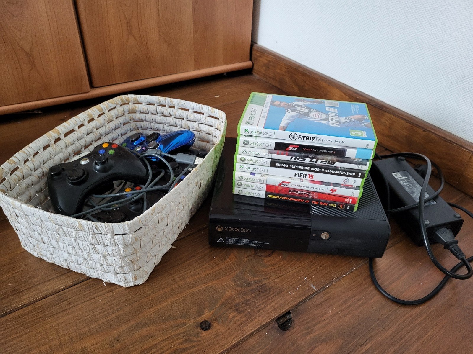 Xbox 360 met controllers en games, Spelcomputers en Games, Ophalen of Verzenden, Met 3 controllers of meer, Gebruikt, Met games