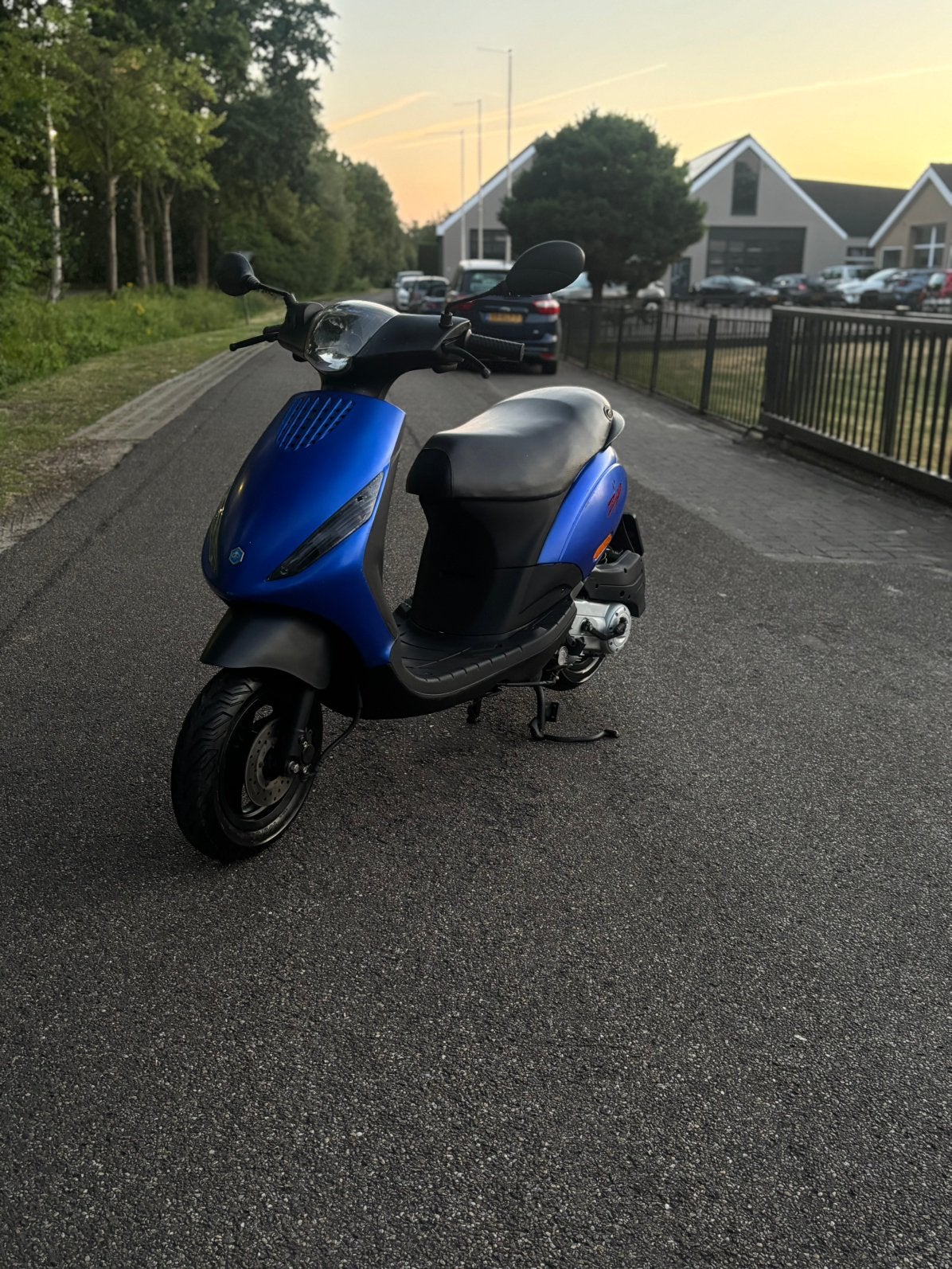Piaggio zip 50cc 4t, Ophalen, Zip, Zo goed als nieuw, Benzine