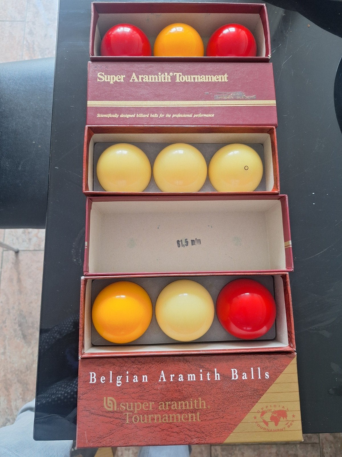 Aramith Balls super tournament, Ophalen, Nieuw, Biljarttafel