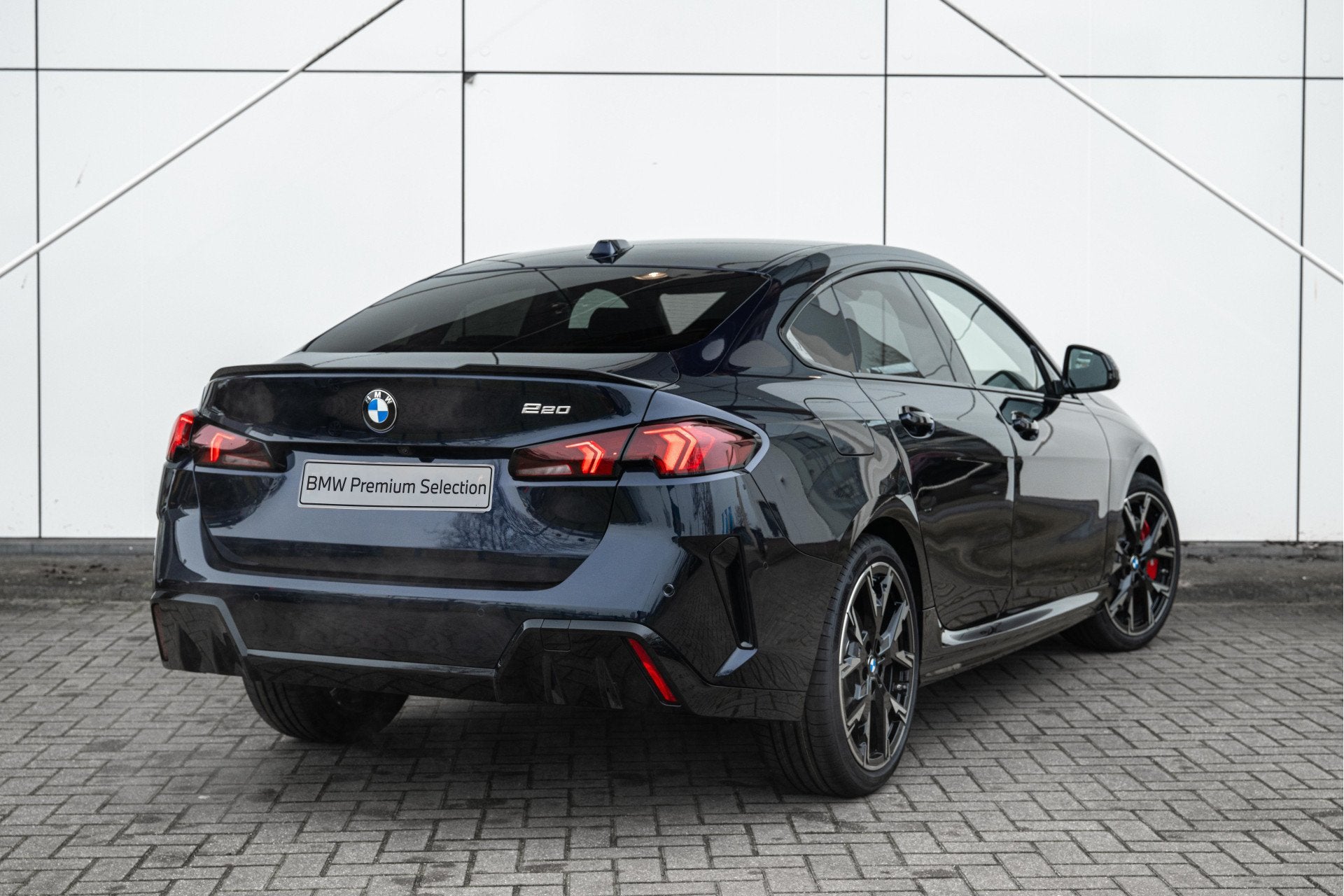 BMW 2 Serie Gran Coupé 220 M Sport Automaat / Sportstoelen, Auto's, Dealer onderhouden, Metallic lak, 156 pk, Met garantie (alle)