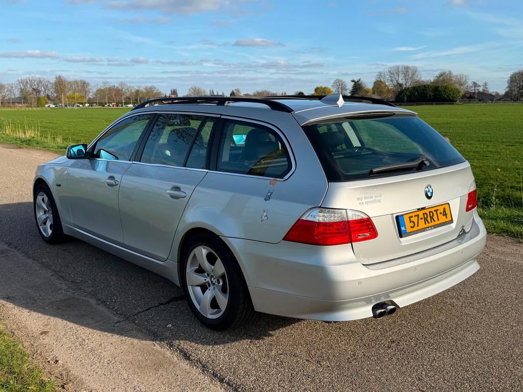 BMW 5-serie Touring 525xd AUT APK 10-2026 Panodak Leder Navi, Auto's, Automaat, Gebruikt, Zwart, 2993 cc