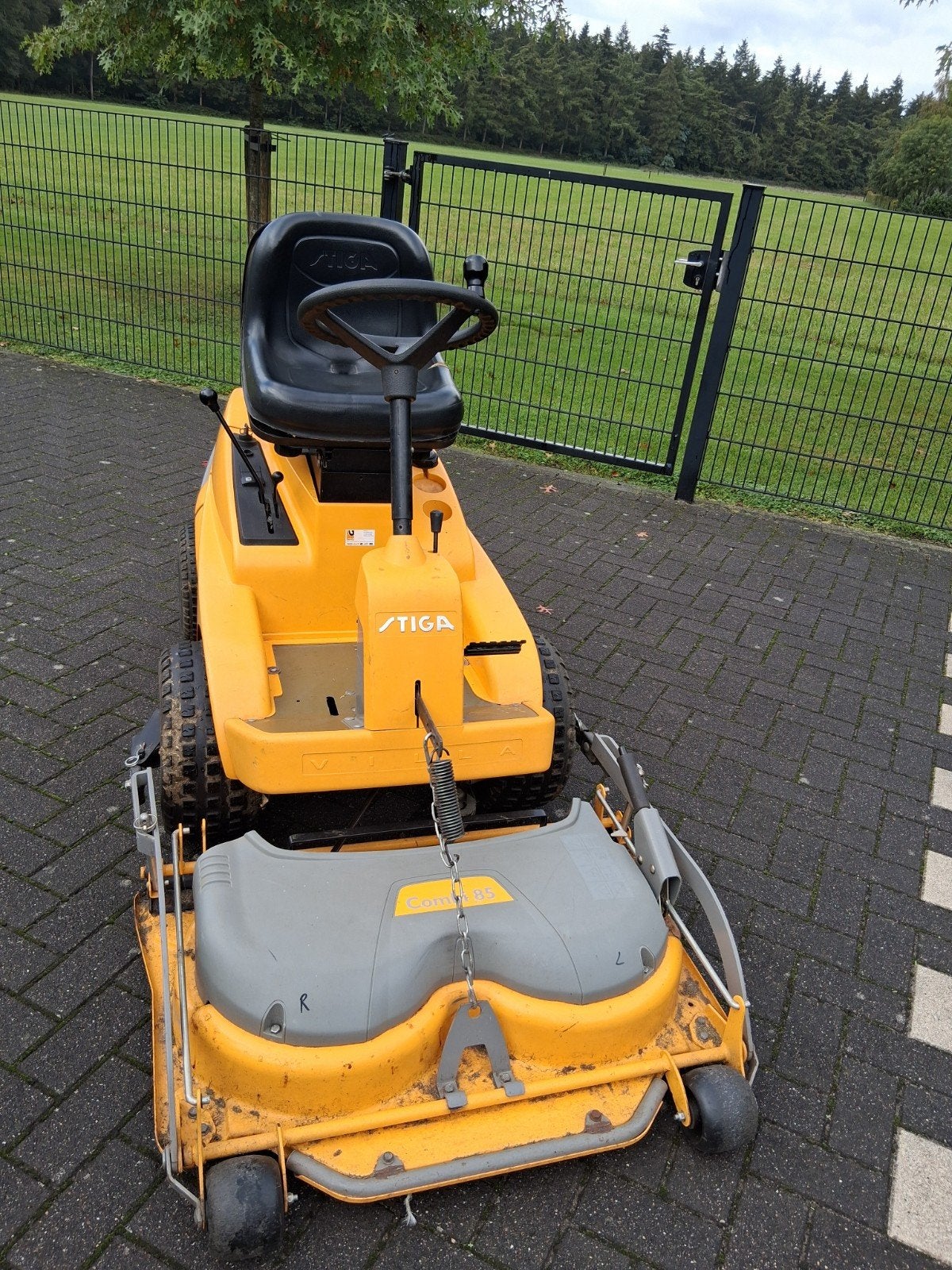 stiga frontmaaier grasmaaier zitmaaier gazonmaaier, Tuin en Terras, Ophalen