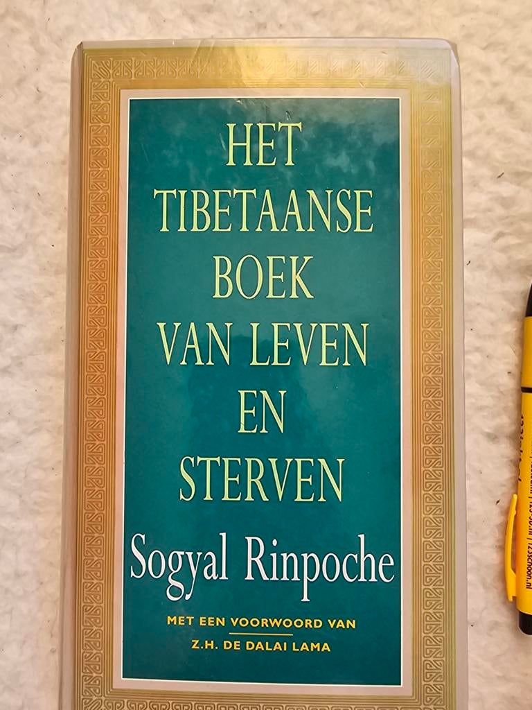 Het Tibetaanse Boek van Leven en Sterven - Sogyal Rinpoche, Boeken, Esoterie en Spiritualiteit, Achtergrond en Informatie, Ziel of Sterfelijkheid