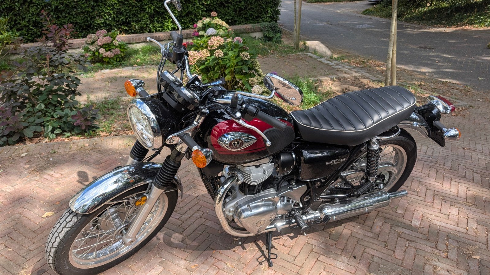 Kawasaki W800 - Klassieke stijl, moderne prestaties, Motoren, Occasion, Particulier, 800 cc, Toermotor