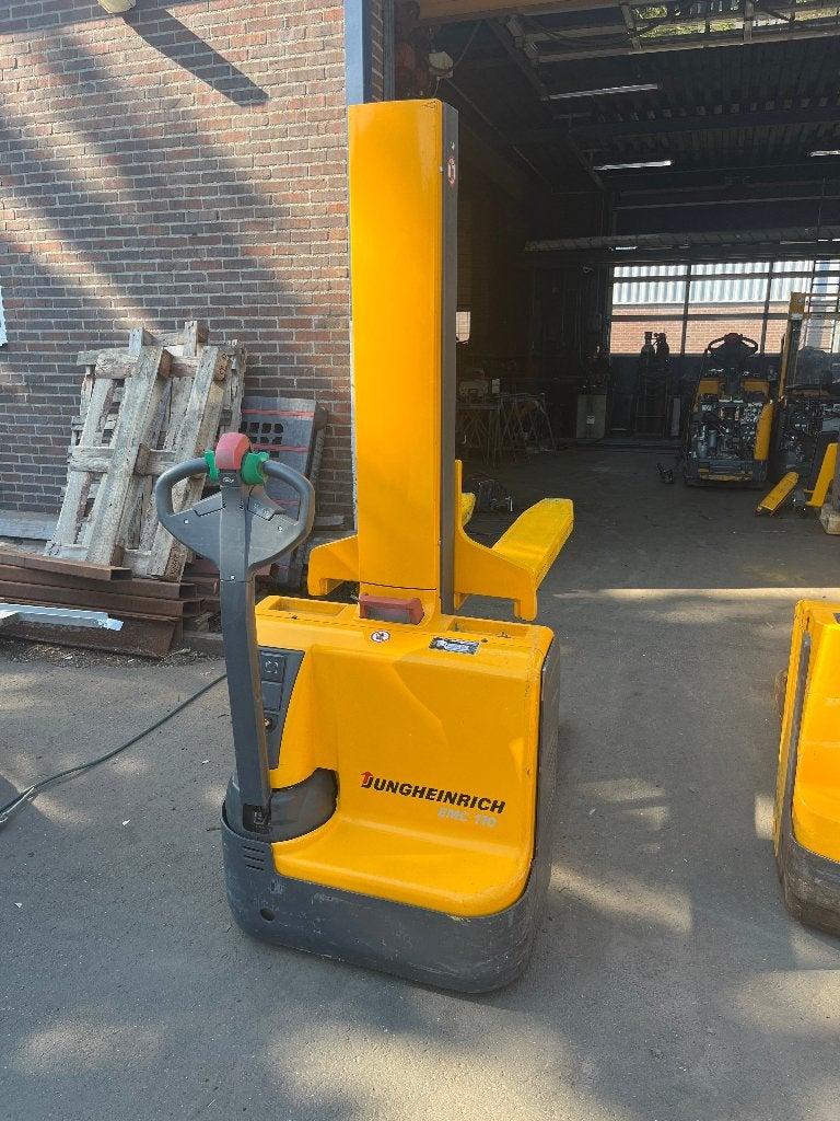 Jungheinrich EMC 110 stapelaar nieuwe accu's, Doe-het-zelf en Verbouw, Overige Doe-het-zelf en Verbouw, Gebruikt, Ophalen of Verzenden