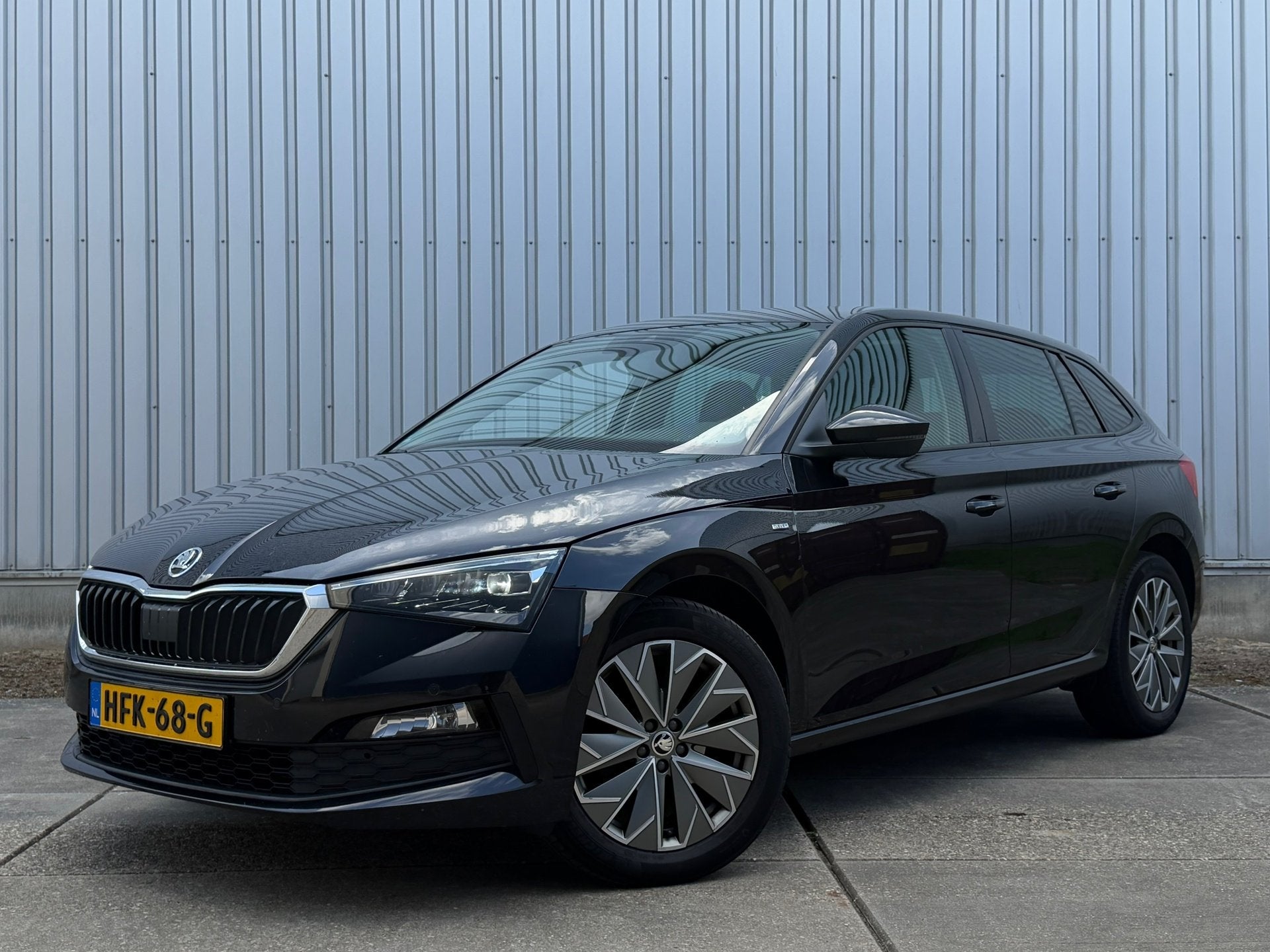 Skoda SCALA 1.5 TSI Business Edition AUTOMAAT Carplay Xenon, Auto's, Dealer onderhouden, Scala, 4 cilinders, 150 pk