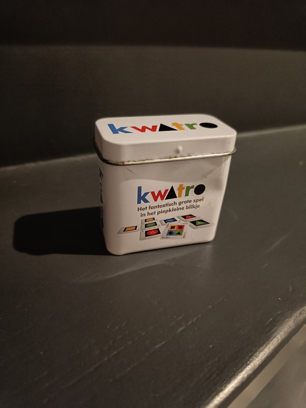 Kwatro: Het fantastisch grote spel in het piepkleine blikje, Een of twee spelers, Ophalen of Verzenden, Gebruikt, White Goblin Games
