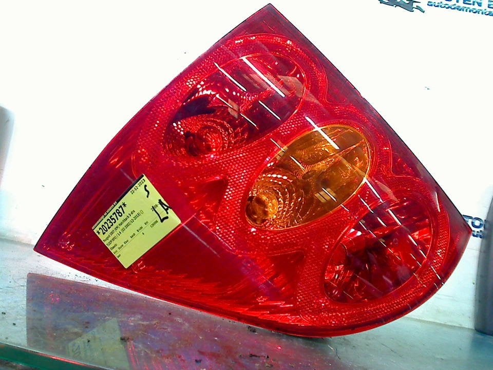 Achterlicht Links Peugeot 1007 (KM) (2005-04/2011-02), Kontakt-peugeot@peugeot.com, Gebruikt, Peugeot Deutschland GmbH, Bahnhofsplatz, Rüsselsheim 65423, , Duitsland