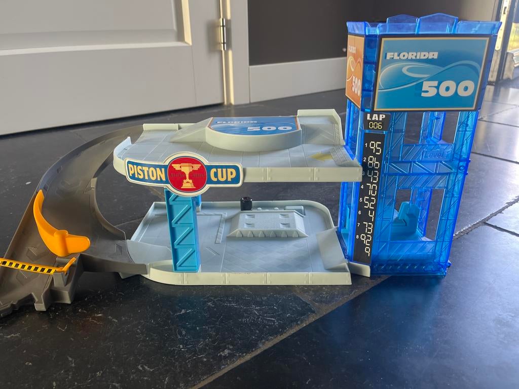 Disney Cars Piston Cup Florida 500 Garage Speelset, Ophalen of Verzenden, Gebruikt, Jongen of Meisje