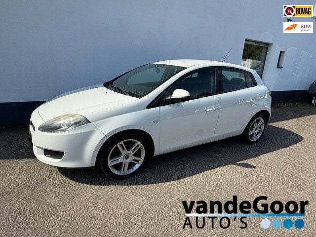 Fiat Bravo 1.4 Dynamic, '10, nwe. apk en dsitributie, airco, Auto's, Fiat, Voorwielaandrijving, Euro 5, Stof, Gebruikt