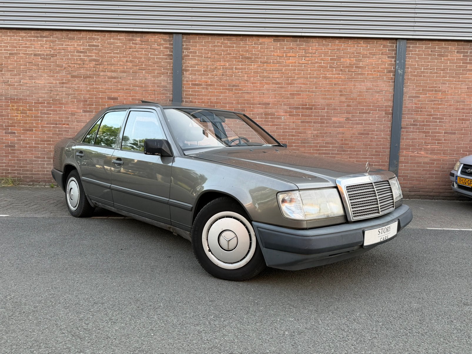 Mercedes-Benz W124 260E | Belastingvrij | Leer | Airco, Bedrijf, 200-Serie, Te koop, Benzine