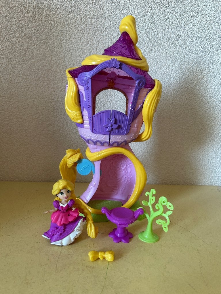 Disney Princess Rapunzel Stylin' Tower Speelset Hasbro, Verzamelen, Ophalen of Verzenden, Overige figuren, Gebruikt, Beeldje of Figuurtje