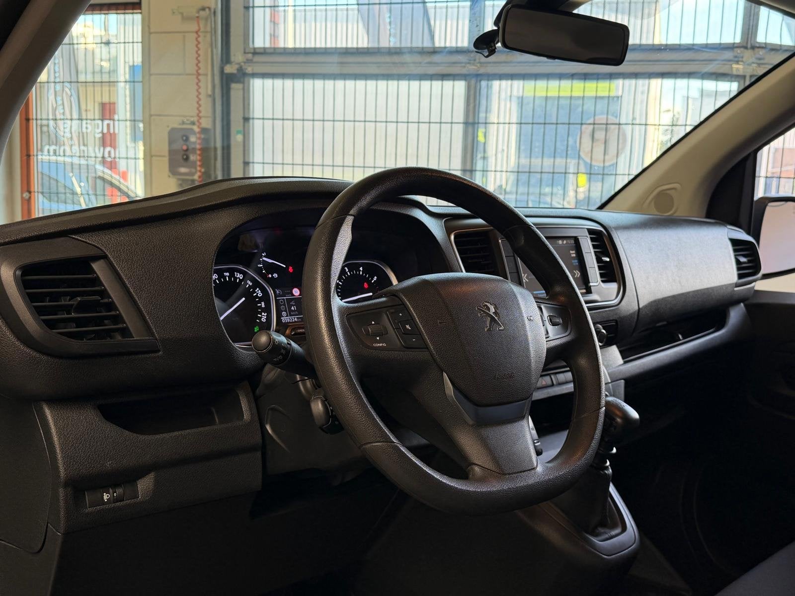 Peugeot Expert 1.5 BlueHDI 120 S&S L2 Navi, Camera, Carplay,, Voorwielaandrijving, Dealer onderhouden, 4 cilinders, Parkeersensor