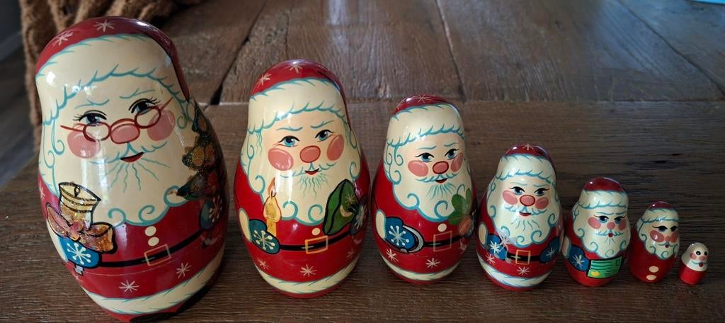 Kerstman matroesjka 7 delig, Ophalen of Verzenden, Zo goed als nieuw, Kostuum, Kerst of Sinterklaas