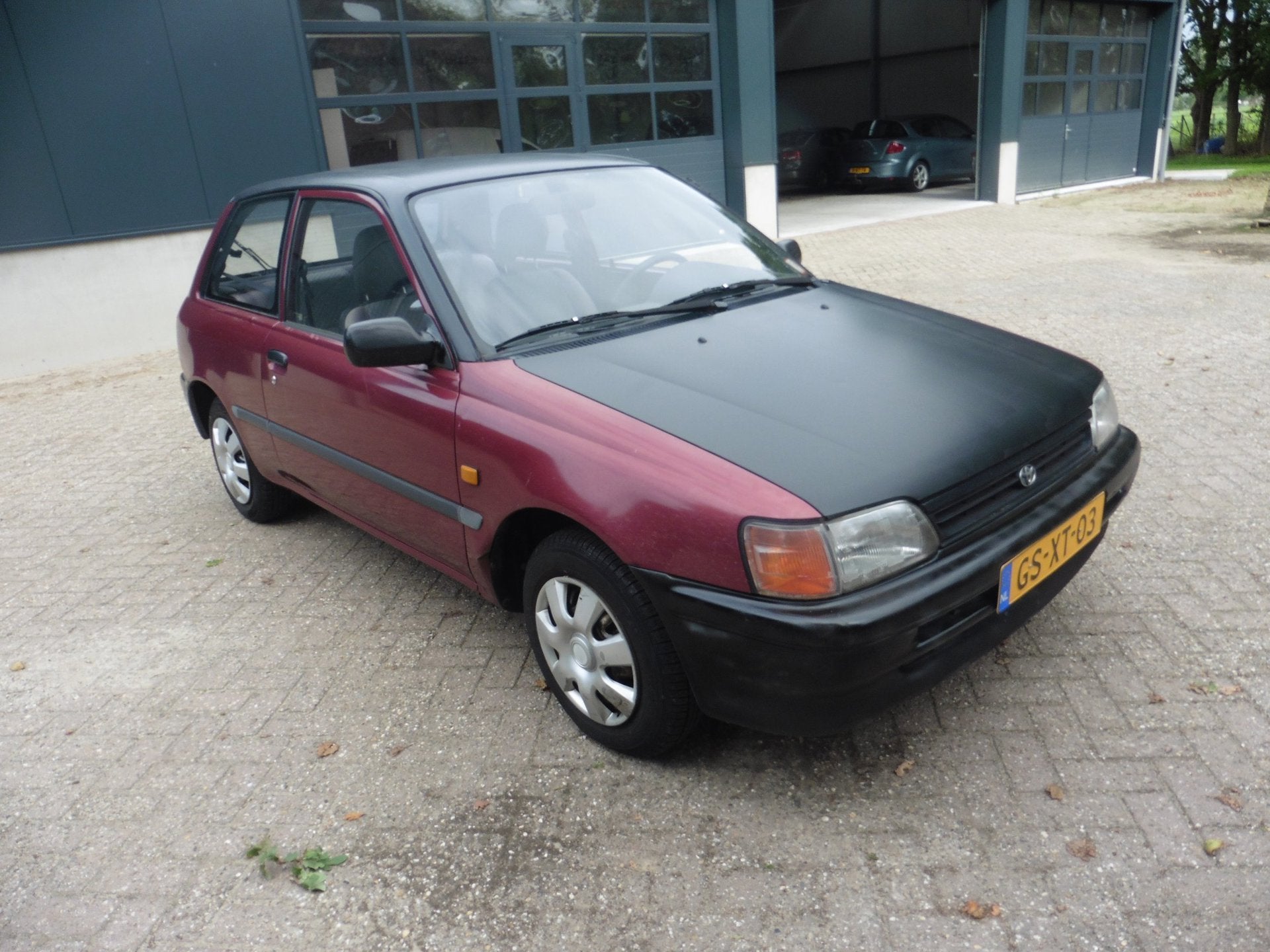Toyota Starlet 1.3i, Auto's, Stof, 4 cilinders, Origineel Nederlands, Bedrijf
