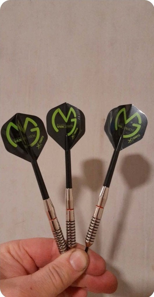 Dartpijlen Michael van Gerwen (set van 3), Sport en Fitness, Ophalen of Verzenden, Zo goed als nieuw, Pijlen