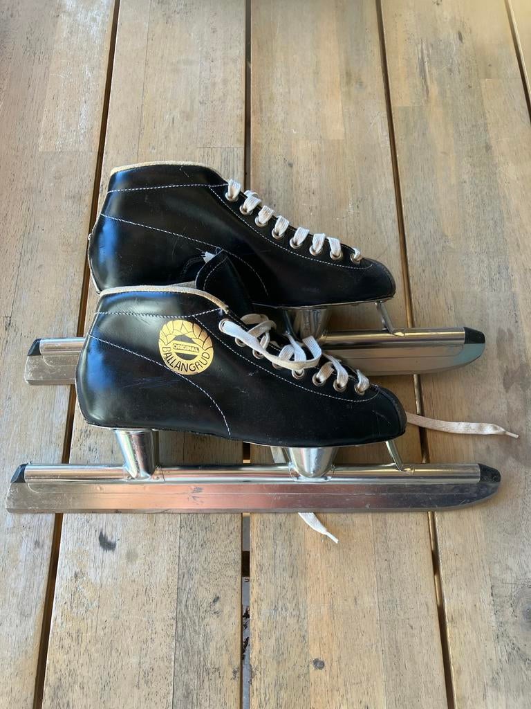 Zwarte schaatsen maat 35 -, Sport en Fitness, Schaatsen, Ophalen, Zo goed als nieuw, Noren, Overige merken