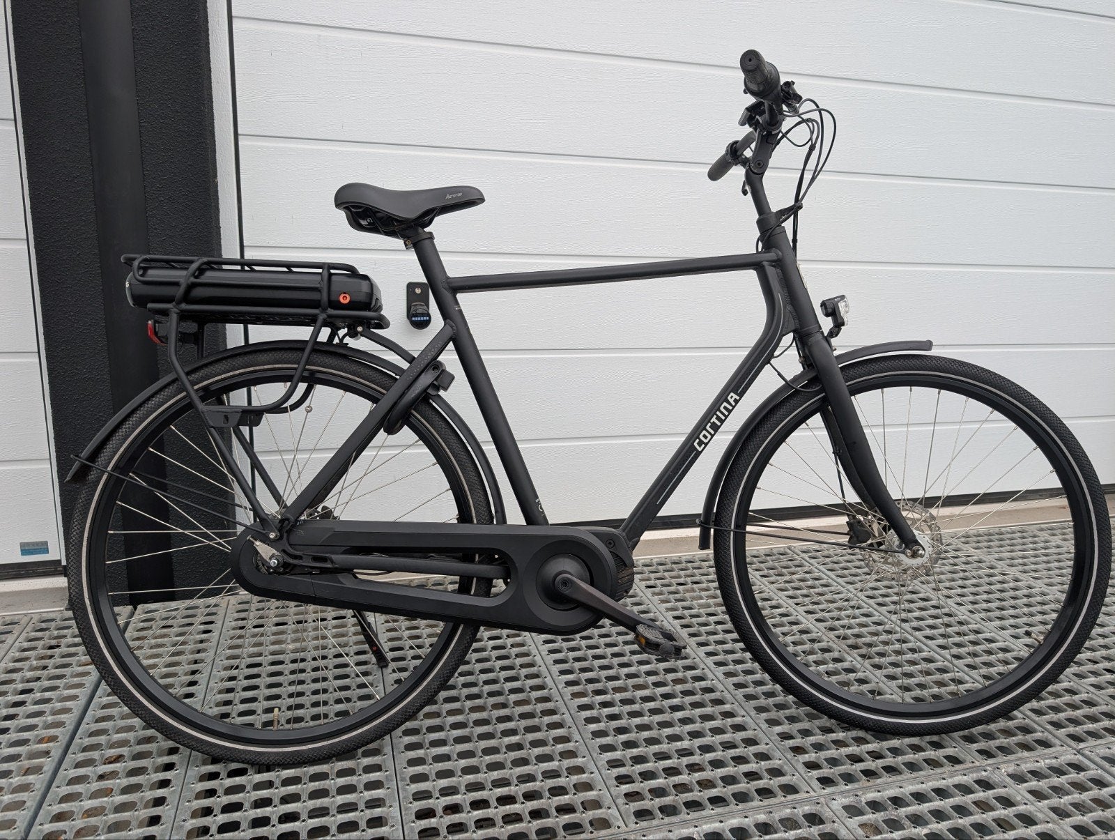 Cortina Foss elektrische fiets met bafang middenmotor
hydrau, Ophalen, Zo goed als nieuw, Cortina, 59 cm of meer