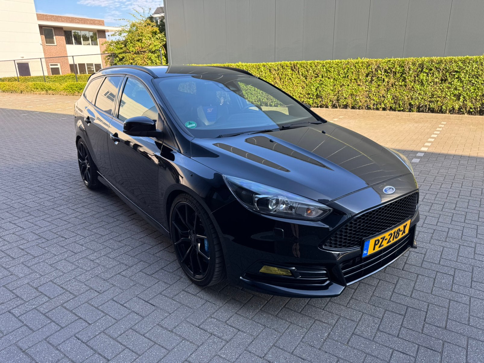 Moet weg! Ford Focus ST Wagon 2017, Dealer onderhouden, 15 km/l, 4 cilinders, Leder en Stof