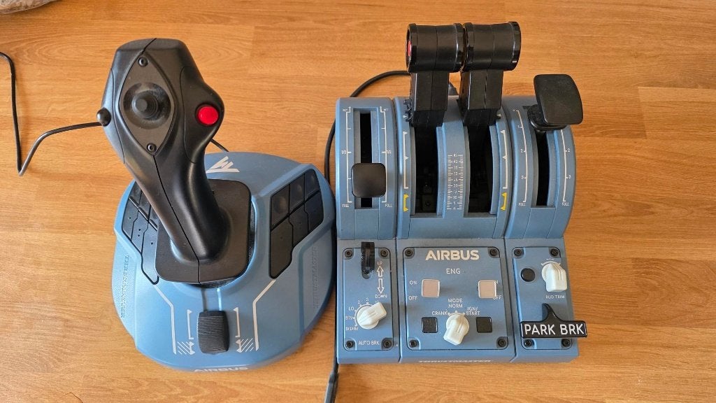Airbus Flight Simulator set + Stick + Quadrant + Add-On, Ophalen of Verzenden, Zo goed als nieuw, Thrustmaster/Logitech