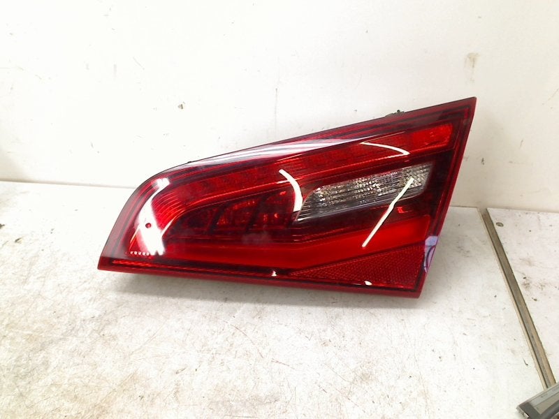 Achterlicht Rechts Achterklep A3 Sportback (8VA/8VF) 2014, Gebruikt, Auto-Union-Straße  1, Ingolstadt 85057, , Duitsland, Info@audi.de