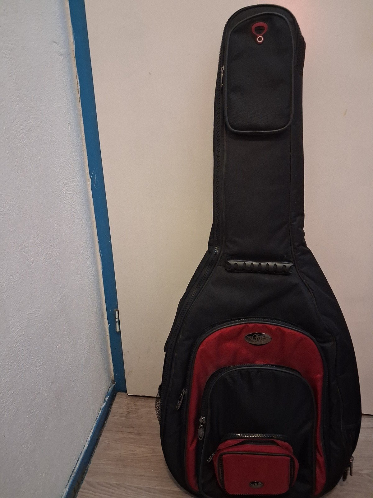 Gitaarhoes - Zwart/Rood, Muziek en Instrumenten, Behuizingen en Koffers, Ophalen, Gebruikt, Akoestische gitaar