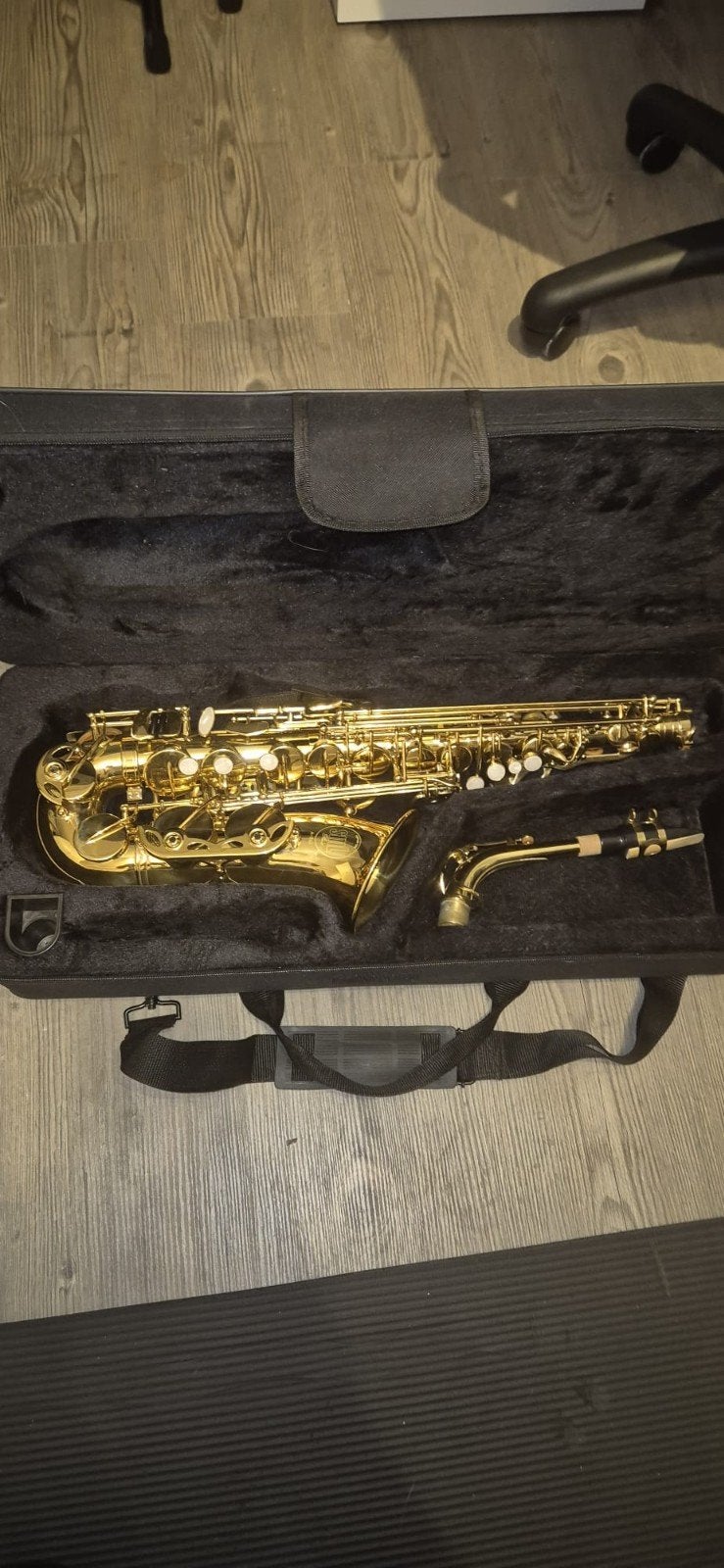 SMIL Paris A-800 Altsaxofoon met standaard en koffer, Ophalen of Verzenden, Zo goed als nieuw, Alt, Met koffer