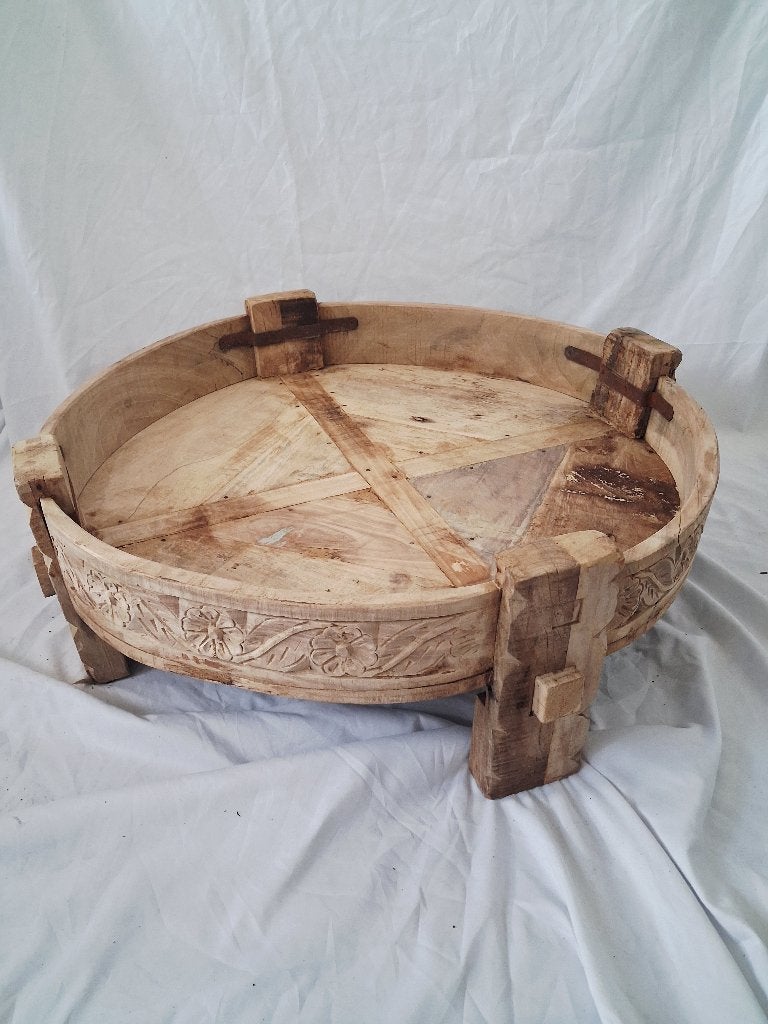Originele Indiase Chakki Tafel met Mandalakussen, Huis en Inrichting, Boho  / Ibiza, Gebruikt, Rond, Overige houtsoorten